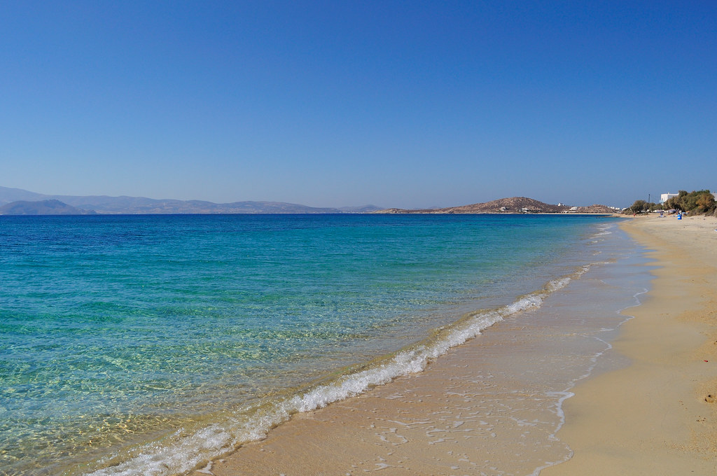Belle plage d'une île grecque aux eaux turquoise