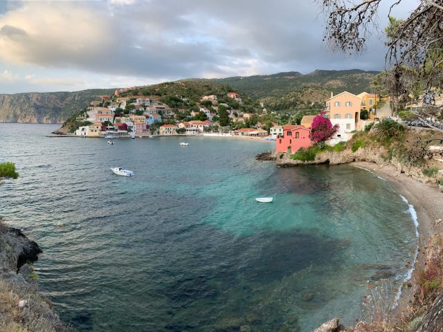 Quelle île choisir pour des vacances sans vent en Grèce ?